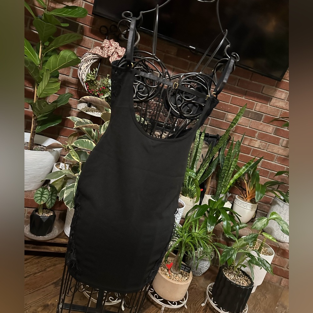 NWOT- Women’s Cocktail Dress - Picture 4 of 14